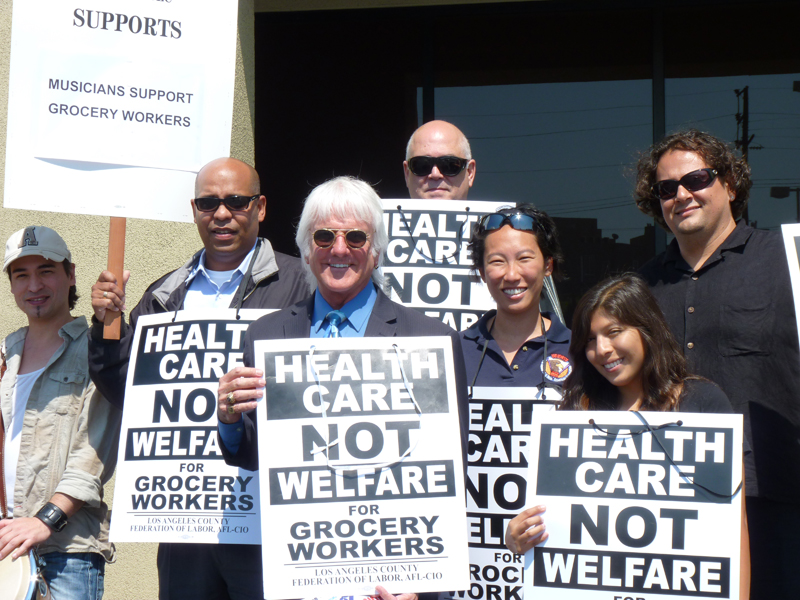 Grocery workers strike, Hollywood, Sept. 13, 2011 (Overture archives/Linda A. Rapka)